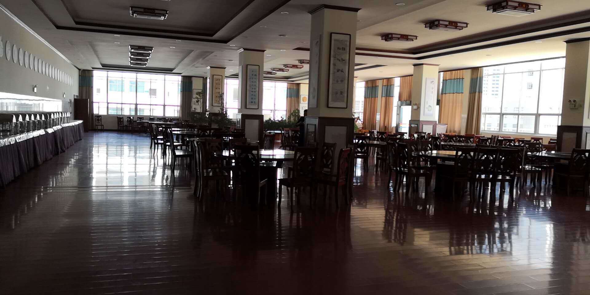 曲靖财經學校(xiào)